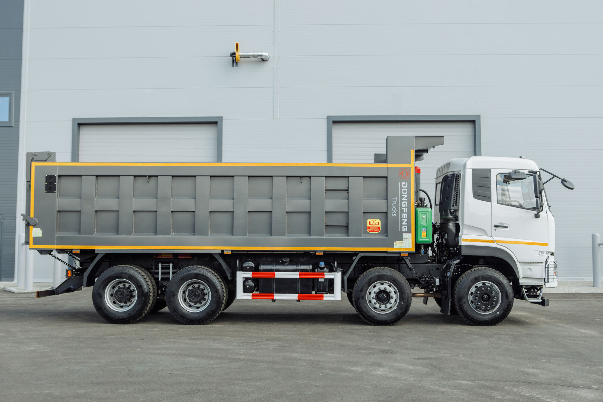 Самосвал Dongfeng KC